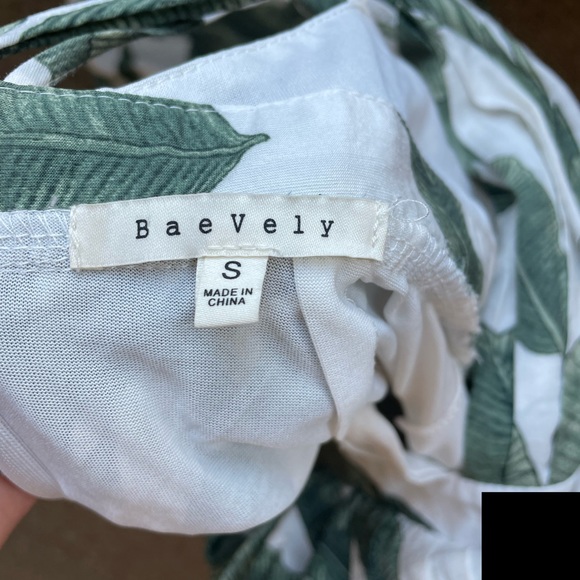 Tropical maxi dress - Picture 9 of 11